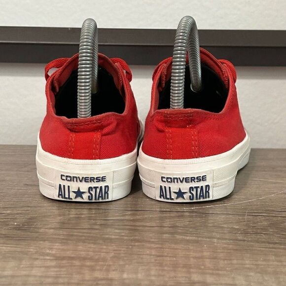 Converse Chuck Taylor 11 Women’s Shoes Size 6.5 Red - Picture 4 of 8